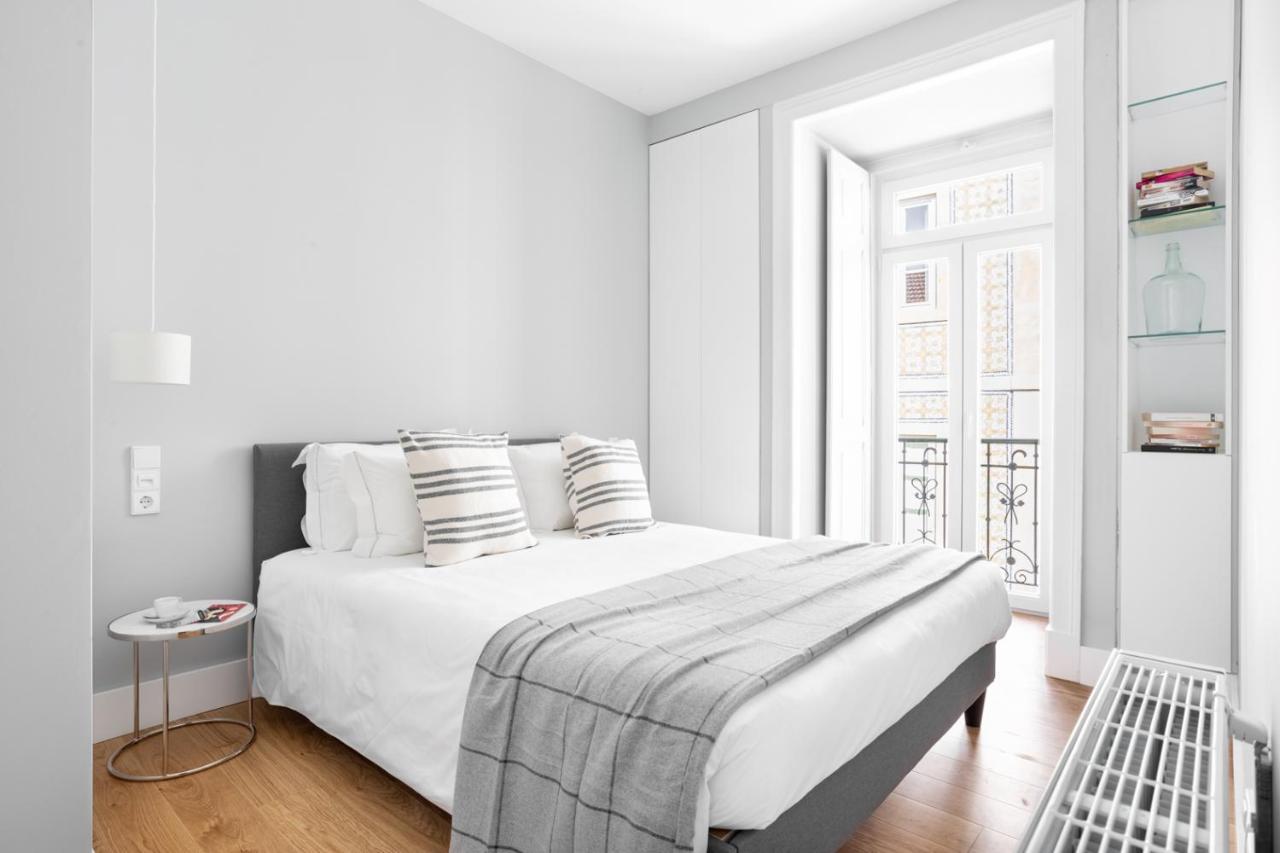Joivy Marvelous 3-Bed Home With Astonishing View And Terrace, Nearby St George Castle Lisbon Exterior photo