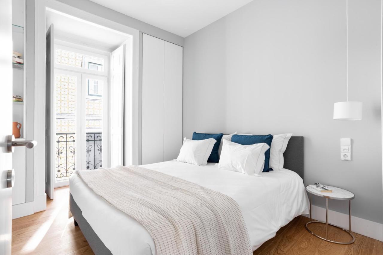 Joivy Marvelous 3-Bed Home With Astonishing View And Terrace, Nearby St George Castle Lisbon Exterior photo